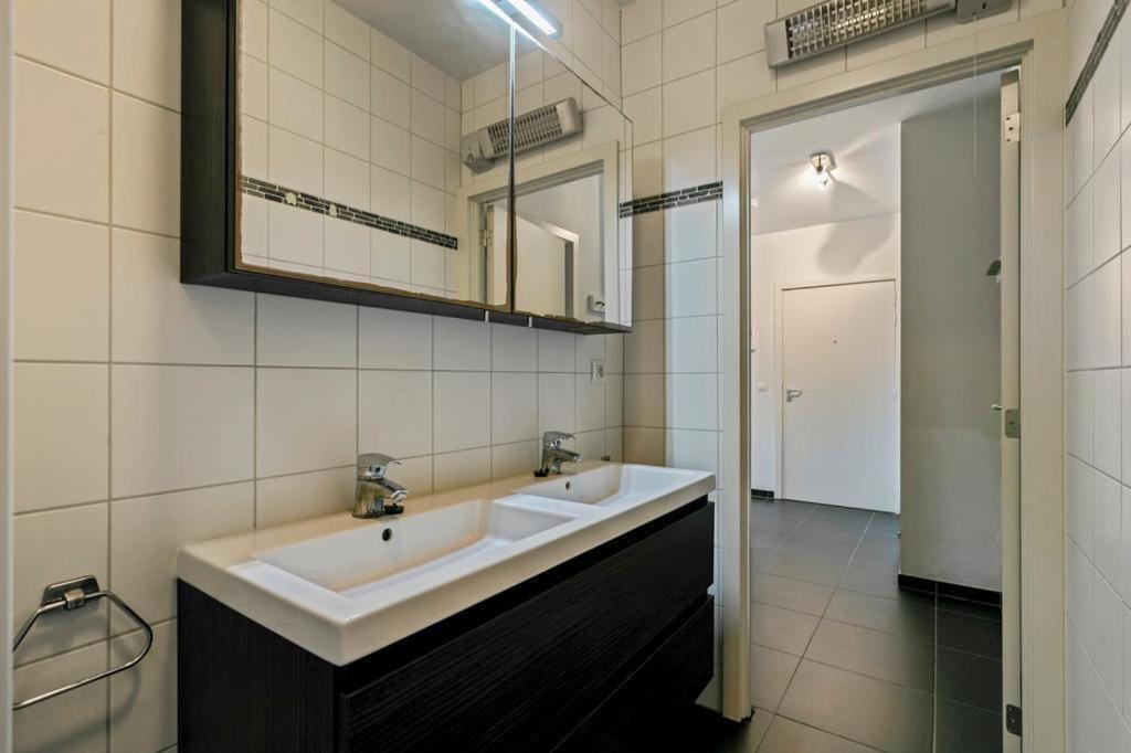 Apartment In Heart Of Brussel City With Balcony View Bagian luar foto